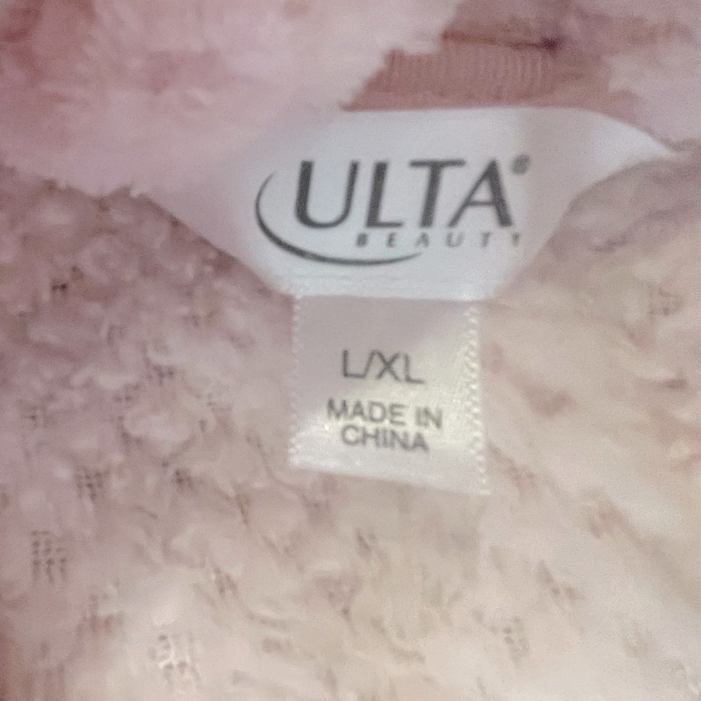 Ulta Beauty Robe - Picture 7 of 8